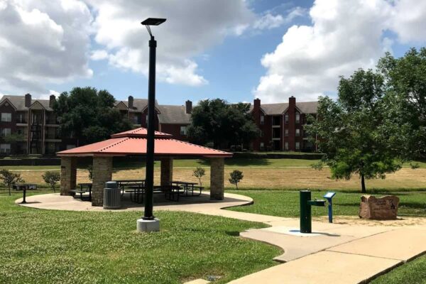 solar park lighting thomas jefferson park irving texas